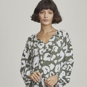 Elizabeth and James Women’s Olive Green & White Long Sleeve Top Size XL Boho